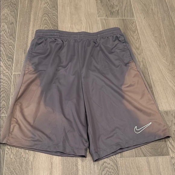Nike Boys Gray Athletic Shorts Size XL
